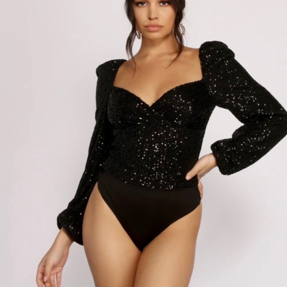 Windsor PUFF SLEEVE SEQUIN BODYSUIT